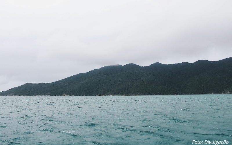 Lancha com turistas capixabas explode em Cabo Frio