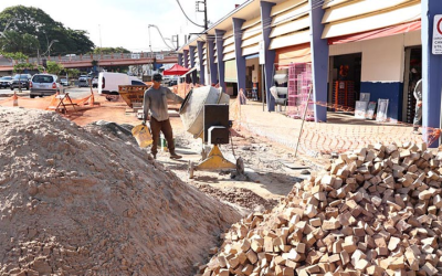 Obras no Mercadão avançam com reforma dos banheiros e início da pintura
